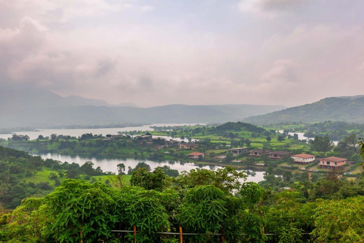 Stayvista'S Shivom Villa 2 - A Serene Escape With Views Of The Valley And Lake لونافالا المظهر الخارجي الصورة
