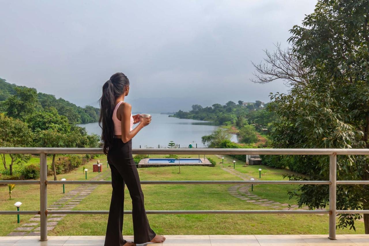 Stayvista'S Shivom Villa 2 - A Serene Escape With Views Of The Valley And Lake لونافالا المظهر الخارجي الصورة